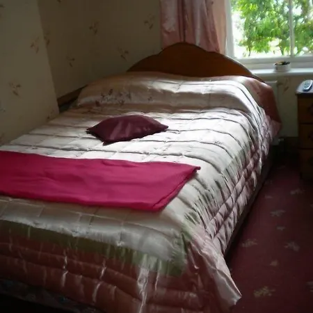 Riverside House Hotel