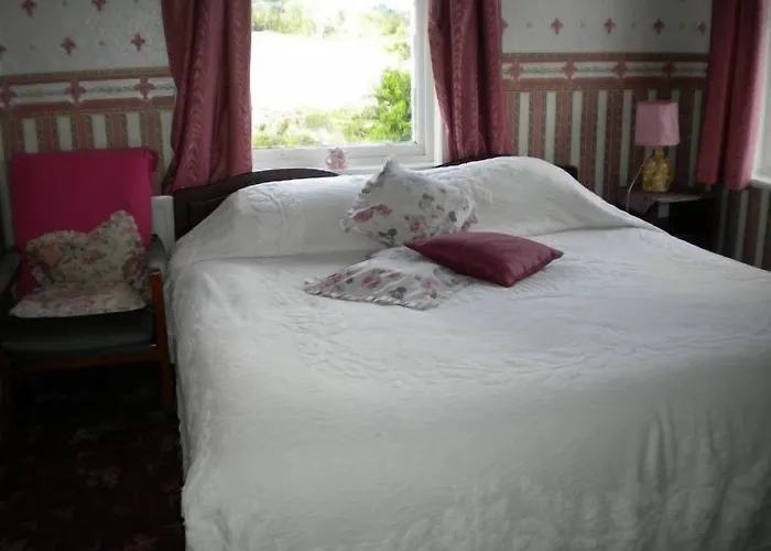 Riverside House Hotel 3*